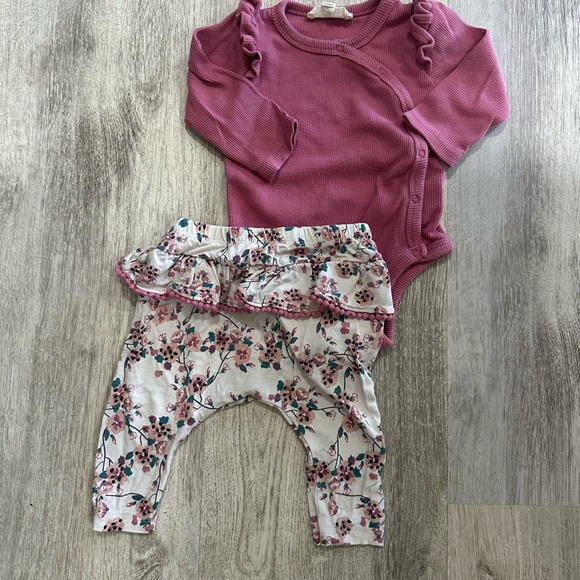 Jessica Simpson Pink and Floral Kids Matching Set - Picture 1 of 2